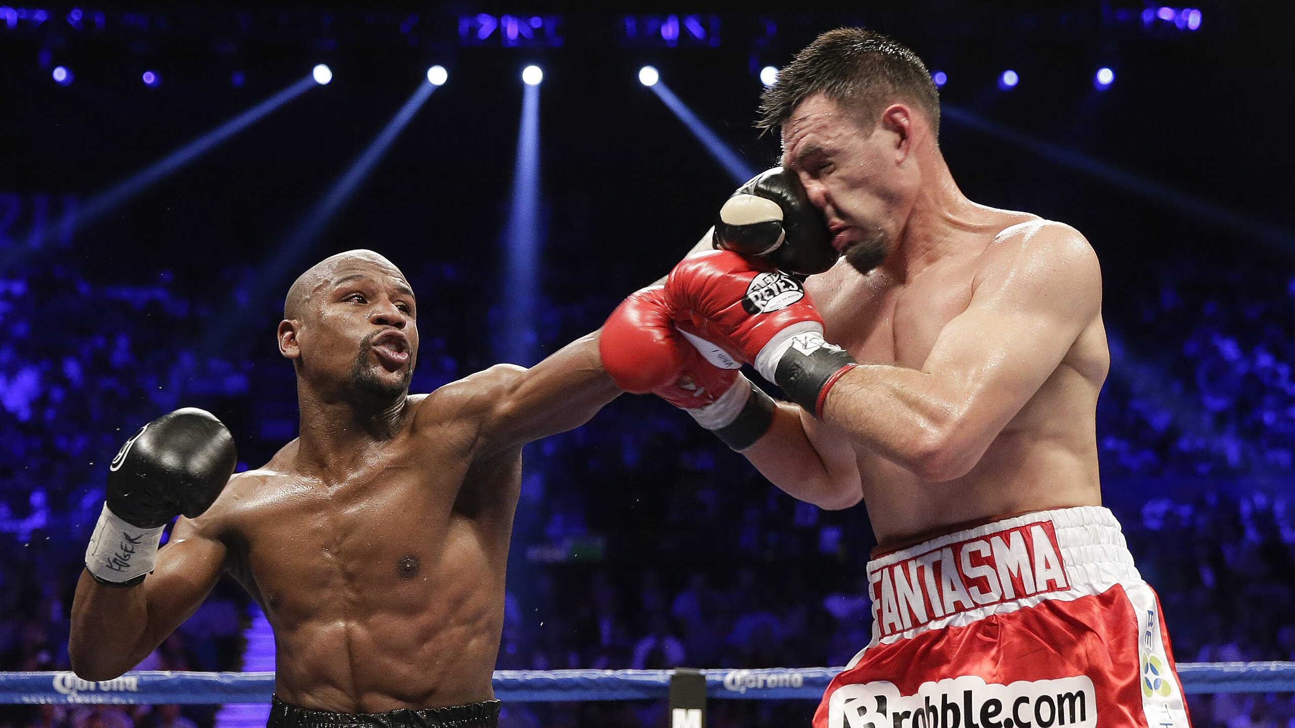 kaiyun-戴维·帕特森精准的场上指挥和稳健的传球，使袋鼠队掌控局面，佩特·戴维森